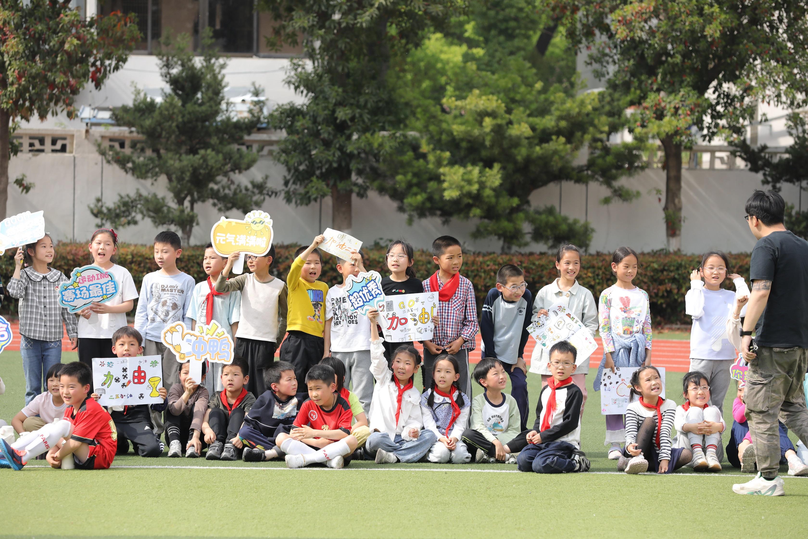 555aa476-ca5c-46c6-97a2-7fe95eee707f.jpg