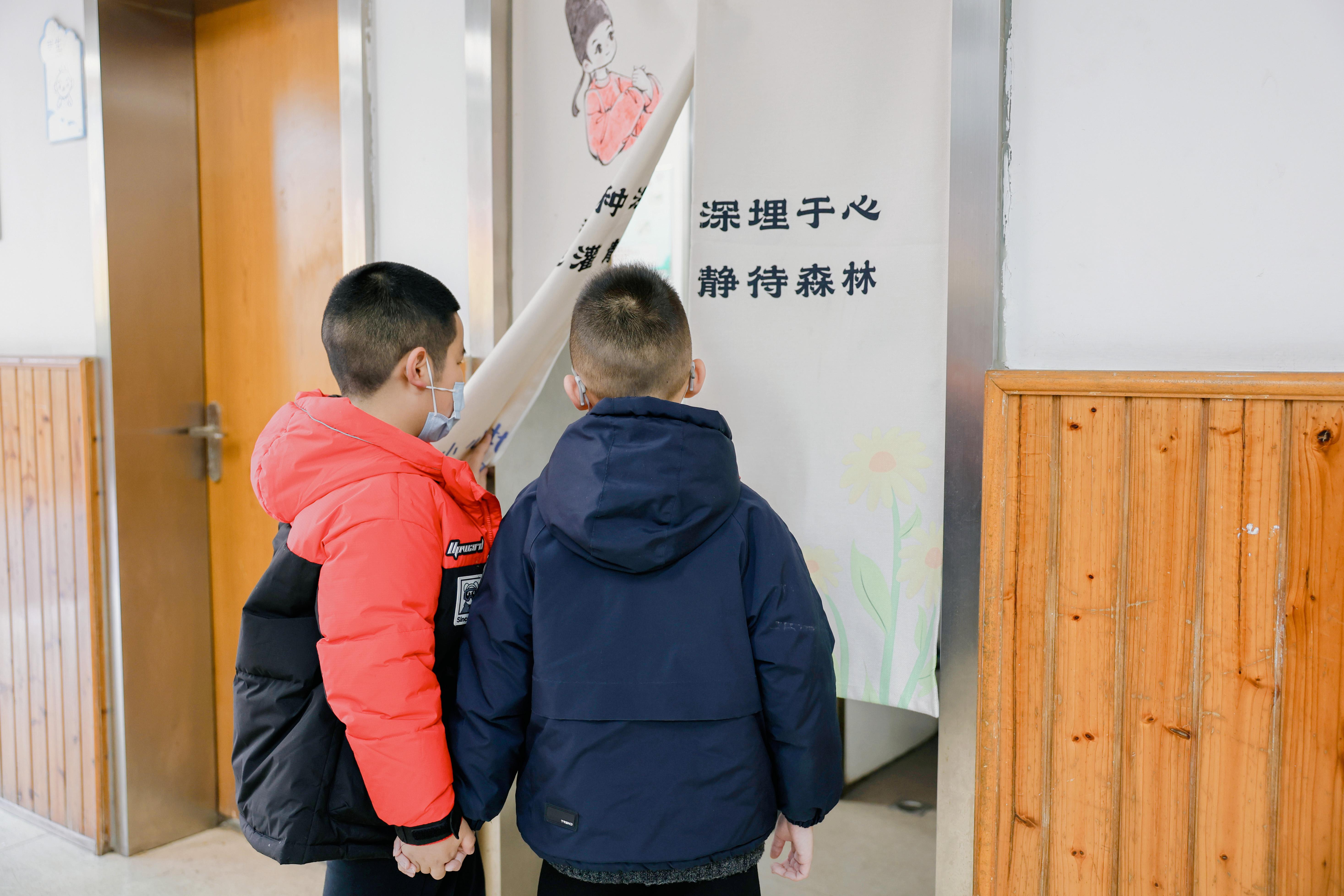 190c8a77-0e64-422d-8eab-2cd9078d430a.jpg